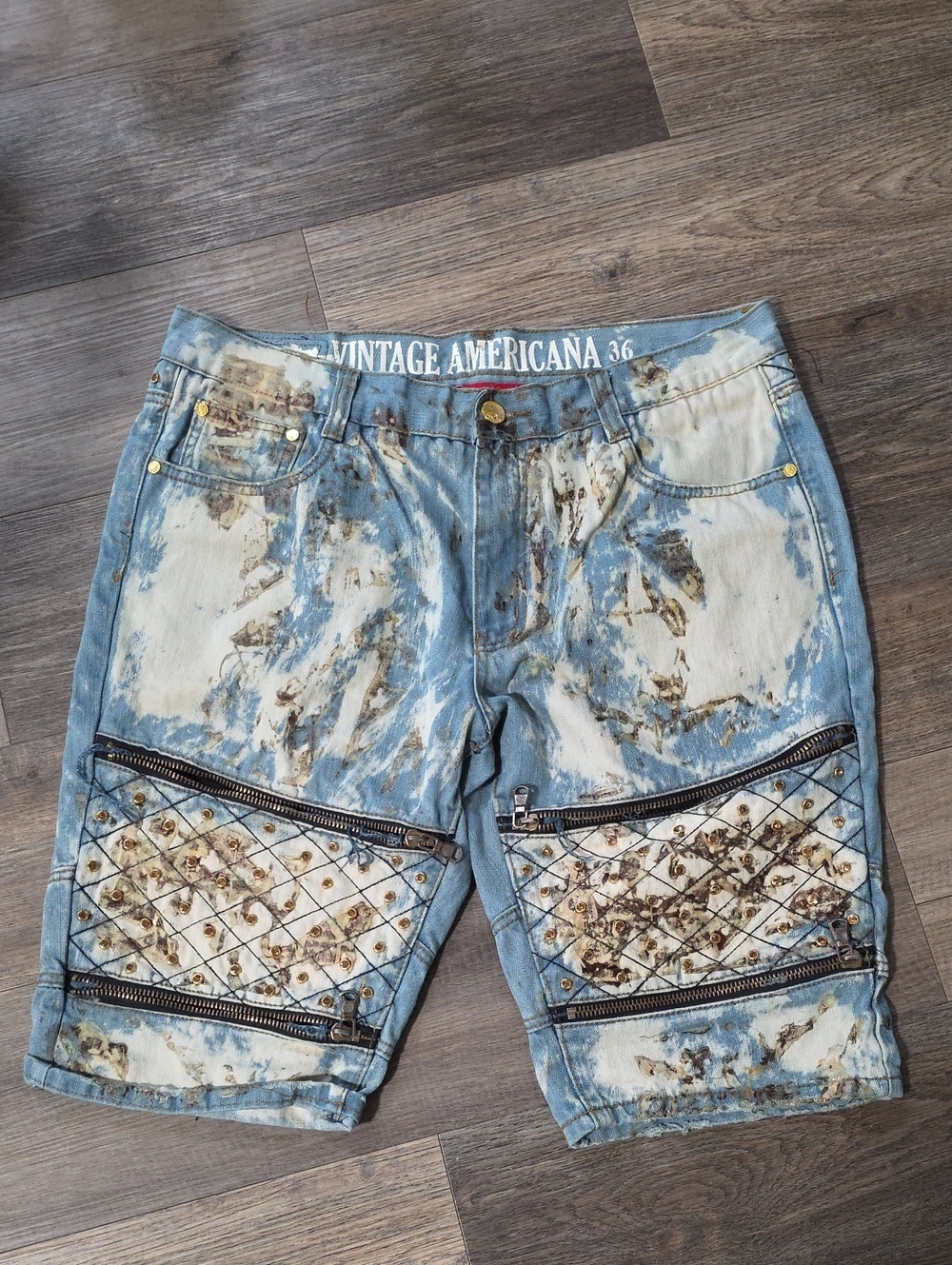 Vintage America Blue and Cream Quilted Zip-Pocket Men's Jean Shorts
